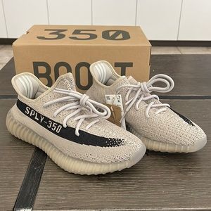 NWT- Yeezy Boost 350 V2 - size: US 8.5 color: Slate / Black